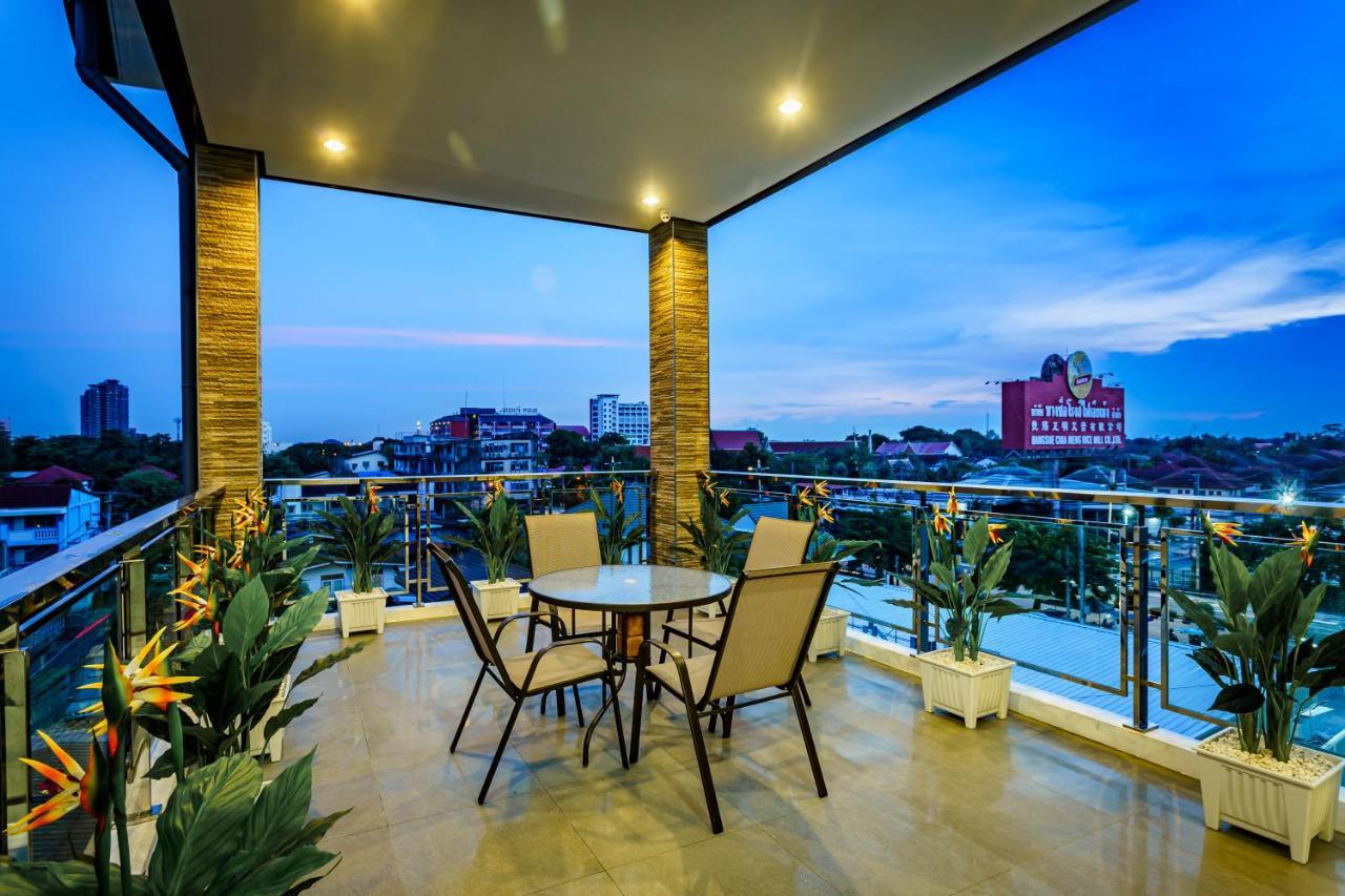 Lux Boutique Hotel Nonthaburi Extérieur photo