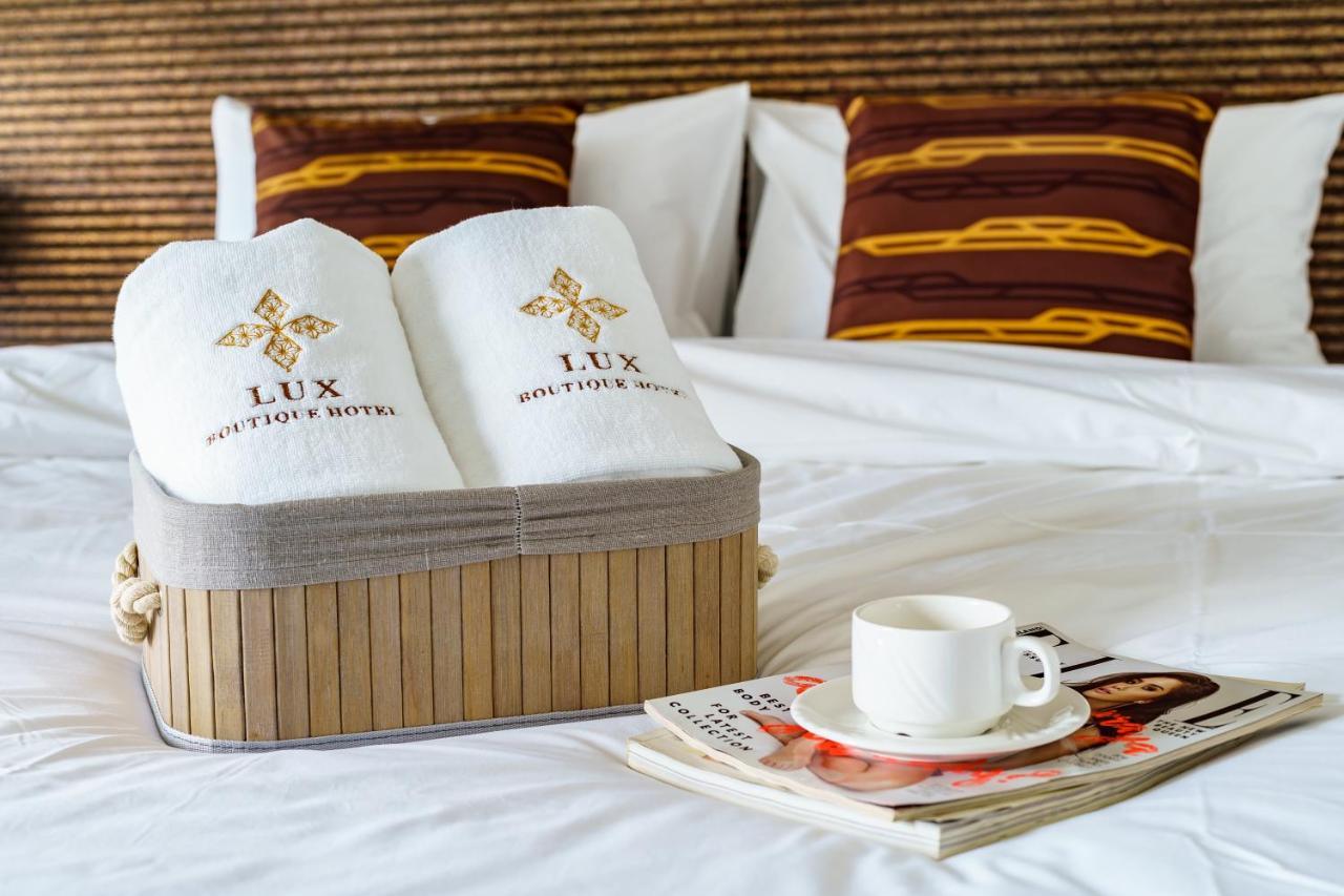 Lux Boutique Hotel Nonthaburi Extérieur photo