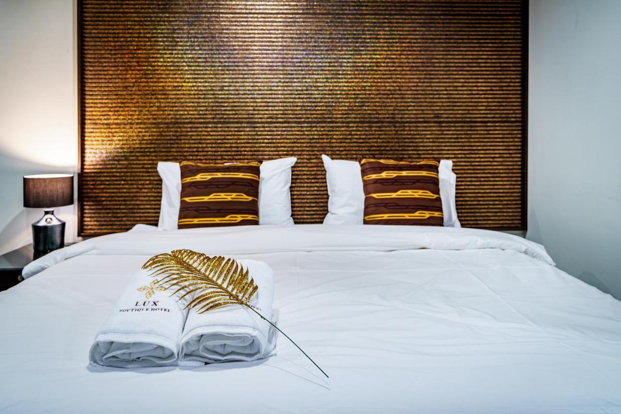 Lux Boutique Hotel Nonthaburi Extérieur photo